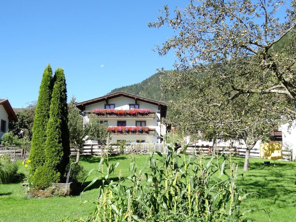 Gaestehaus Zwischenberger Obervellach Exterior foto