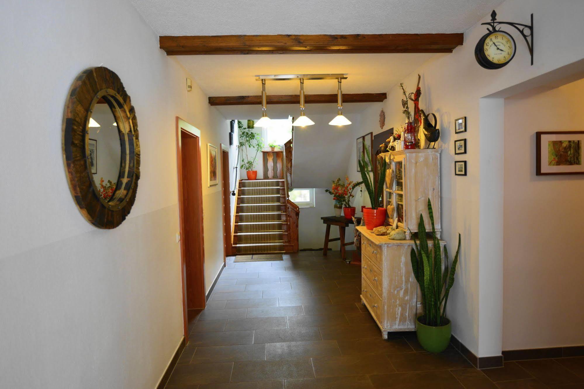Gaestehaus Zwischenberger Obervellach Exterior foto